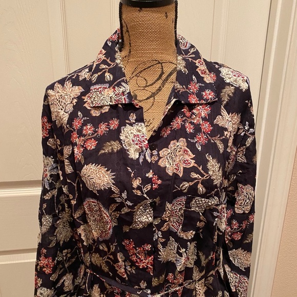 Floral printed collared midi dress with ti… - Picture 2 of 11